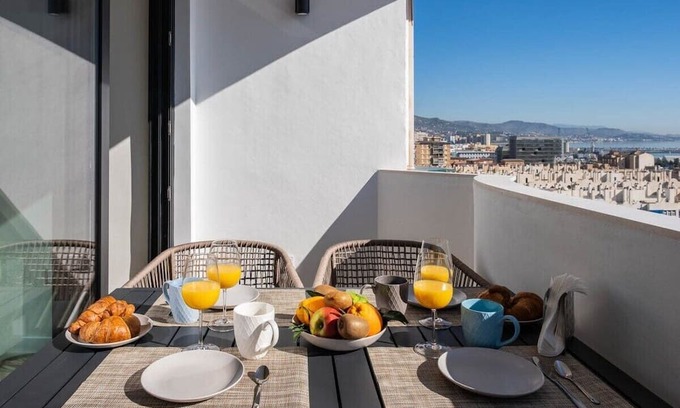 Parque Ayala Apartment | Top Floor Sea View & Terrace in Malaga!