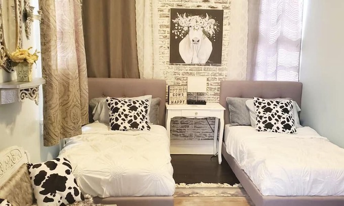 High Point Other | Historic Guest Home