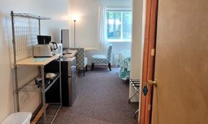 Northeastern Michigan House | The MOTEL ROOM - #12