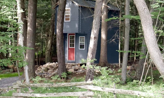 Hastings Highlands Cabin | Lakefront Tiny Home