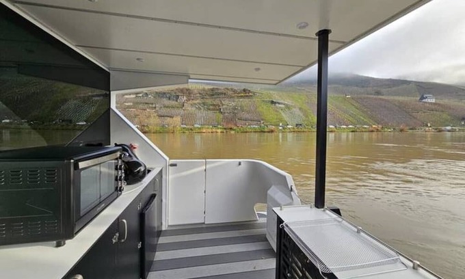 Kues Boat Rental | Unvergessliche Ferien auf der Mosel. Gemütliches Hausboot in Bernkastel-kues!