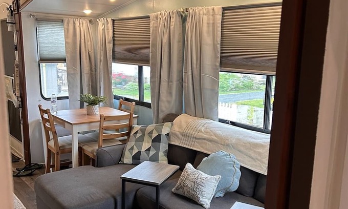 Rogers Bay RV Rental | Shrimp Queen Glamper 2 BR-5 beds-Topsail Beach NC