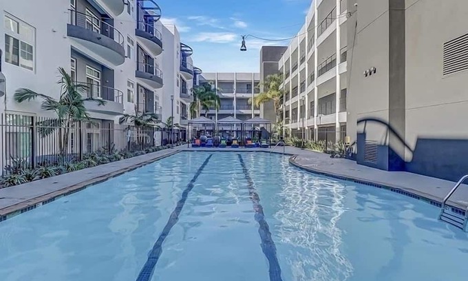 Airport Area Apartment | stunning 2BD, 3BA oasis located city of Irvine. high ceilings