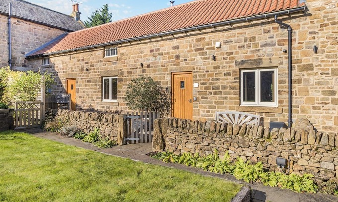Marsh Lane Cottage | 8 bedroom accommodation in Sheffield