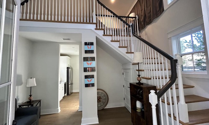 Old Village Cottage | Old Village Mt. Pleasant. Walking distance to Beach, shopping, Shem Creek