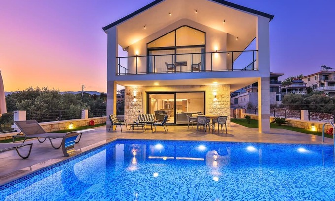 Demre Villa | Luxury Sea View Villa w Pool By The Sea in Antalya