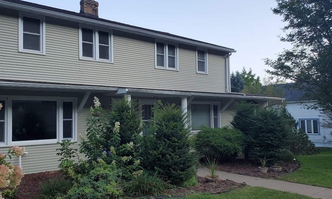 De Soto Condo | 3 Bedroom Duplex with Amazing views near the Mississippi River