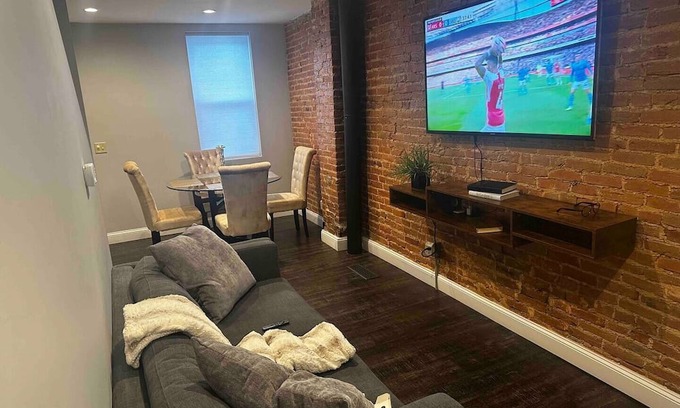 Downtown Baltimore House | Luxury Townhouse in Baltimore