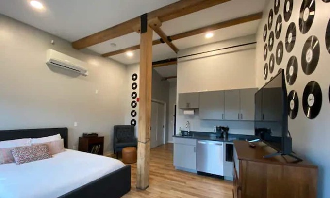 Manchester Apartment | Vintage Vinyl