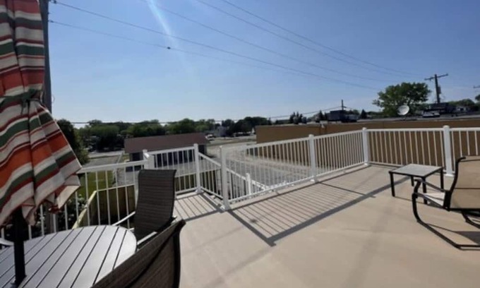 Caseville Condo | Luxury Condo Overlooking Marina and Downtown