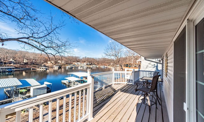 Lake Ozark House | Lake Escape – Spectacular 3 BDR in Prime Location w/Private Dock and Boat Slip!