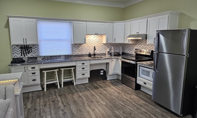 Holly Apartment | Conductors Quarters - Chic comfort with 100% accessibility