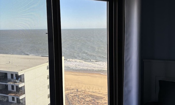 Little Salisbury Condo | 2 bed, 2 bath, oceanfront building, 14th floor