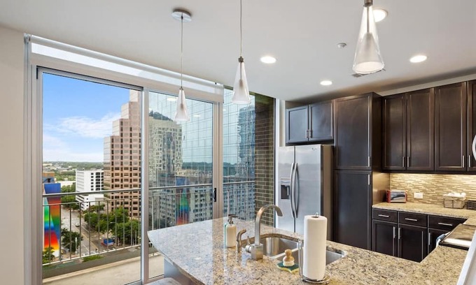 Waller Creek District Apartment | Austin | Modern 1BD/1BA Apartment