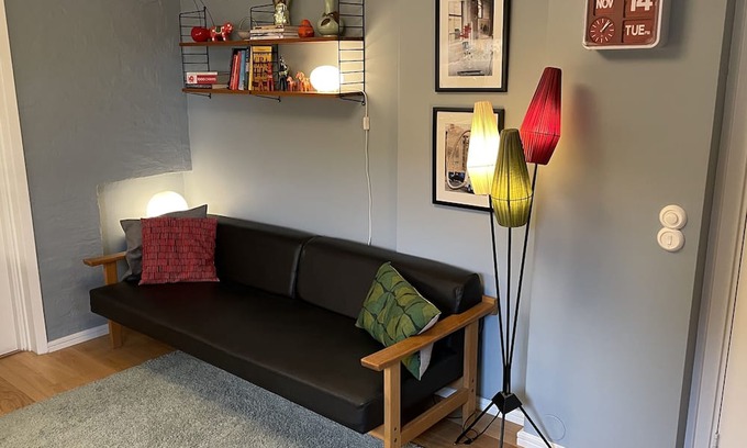 Enskede Apartment | Cosy basement flat in the heart of Tallkrogen - your perfect Stockholm oasis