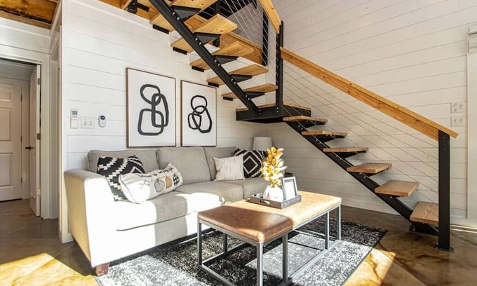Newnata Cabin | Beautiful Lakefront Cabin