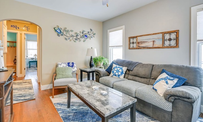 Wausau House | Cozy Wausau Home w/ Fireplace & Hot Tub Access