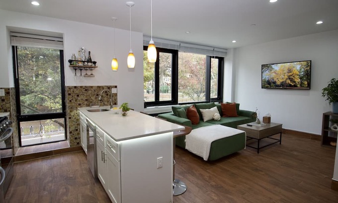 Ocean Hill Condo | Suite Dreams- Condo with Park Views