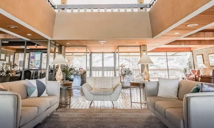 Historic Tennis Club Condo | Luxury 2 Bed /2Bath Palm Springs Tennis Club