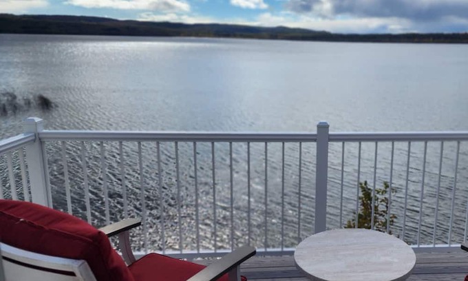 Arcadia House | Waterfront House, AC, Newly Remodeled, 8 Kayaks, 4 SUP, Rowboats