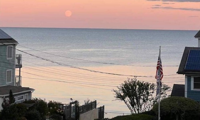 Milford House | Spacious 4 bedroom, oasis with ocean views galore