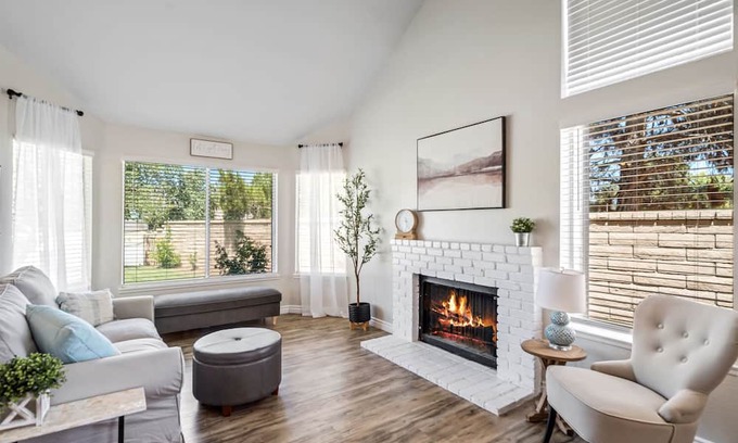 Palmdale House | Stunning, cozy, newly renovated, smart home!!