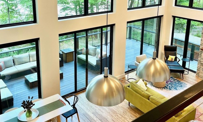 Skaneateles Cottage | Skaneateles Lake Modern House