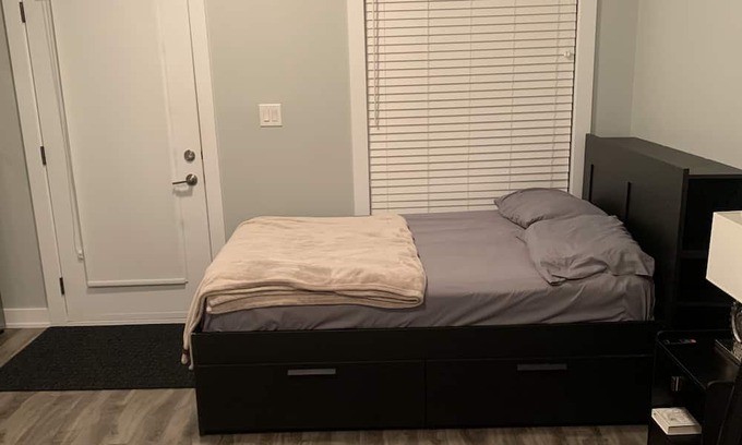 Barrie Apartment | Clean studio apartment. Home away from home