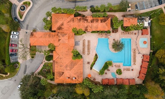 Four Corners Condo | Tuscana Resort 3 BR near Disney
