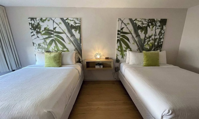 Kissimmee Apartment | Newly renovated room in cozy hotel near Disney