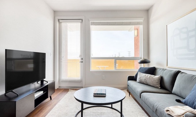 Inglewood Apartment | Tasteful Westchester 2BR w/Pool, Gym & W/D, 5 mins to LAX, by Blueground