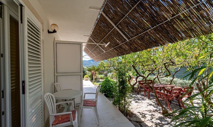 Viganj Apartment | Studio flat with terrace and sea view Viganj, Pelješac (AS-19391-b)