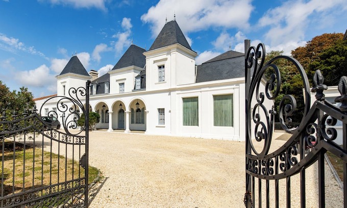 Cheray Other | 12-Bedroom Château with Private Park – Perfect for Families & Friends in Oléron