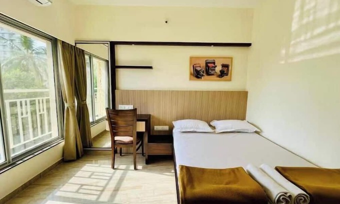 Kandivali East Apartment | 1BHK suite by THE BNB STAY- Malad West