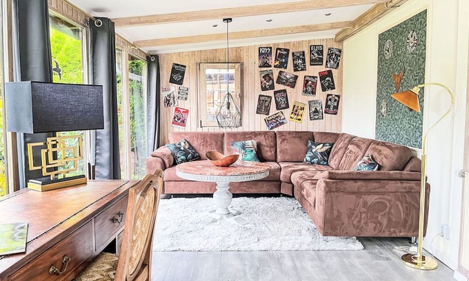 Altenburschla House | Stunning private villa for 5 guests with WIFI, TV and patio