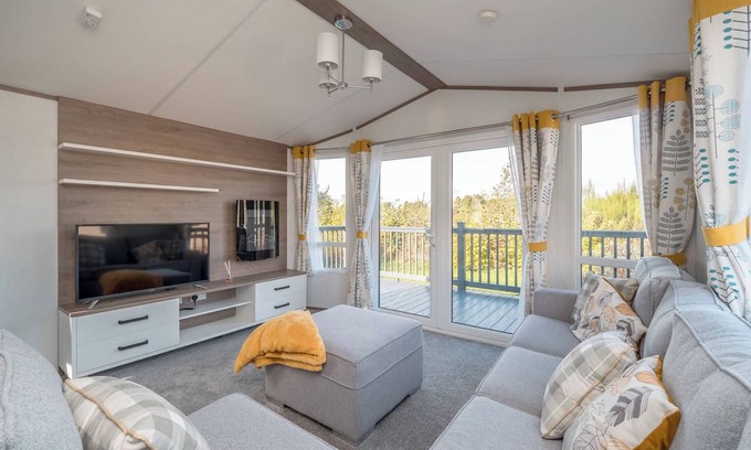 Prestonpans House | Seton Sands Kings Barnes | 3BR| Parking | Wi-Fi