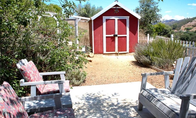 Rainbow CDP Cottage | Pet Friendly Breathtaking Cottage with Great Views and Hot-tub in Rainbow, California