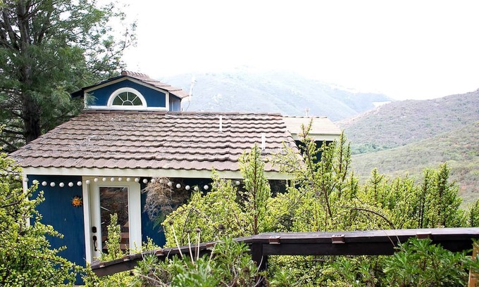Rainbow CDP Cottage | Pet Friendly Charming Cottage with Incredible Views and Hot-tub in Rainbow, California