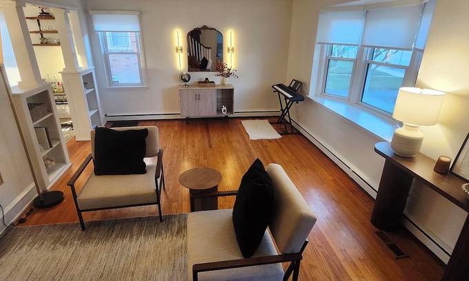 Wilmington House | 4-bedroom 2 Full Bath Cozy Retreat