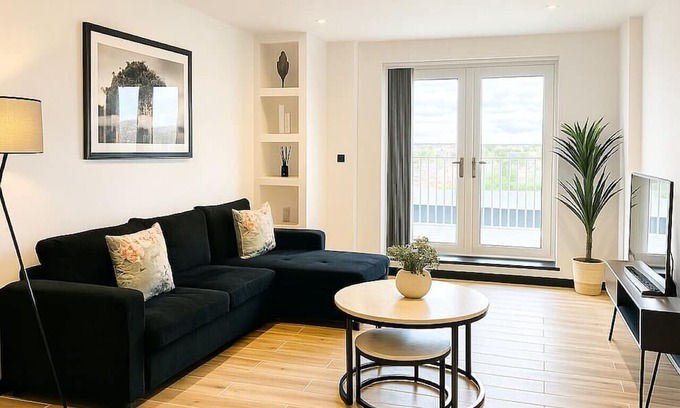 West Finchley Apartment | Spacious 2BR Apartment | Balcony | N Finchley