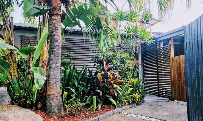 Jindalee House | The Residence- A home away from home. Pet friendly/family friendly.