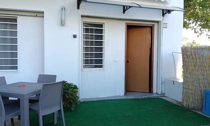 Marina Schiavonia Apartment | LE CASETTE DEL GECO - DIVINA structure suitable for families - travelers