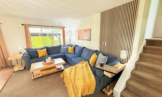 Madison Heights House | ALL NEW/Large Patio/HotTub/FirePit Sleeps 11