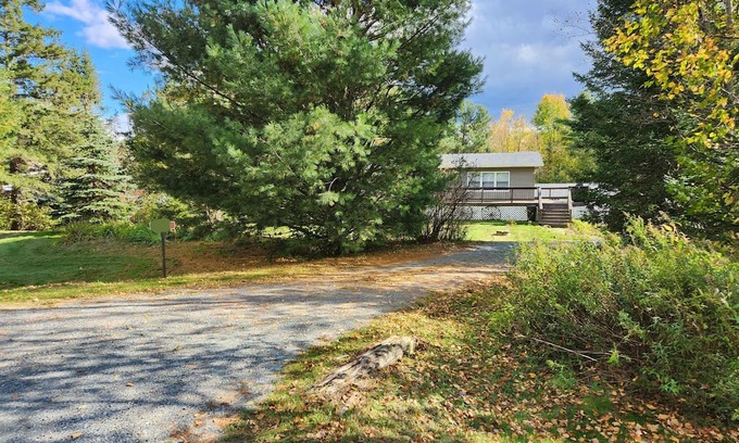 Merrill House | NEW NOV 2025 - Spacious & Quiet 3-bedroom/2 bath country home in Merrill WI