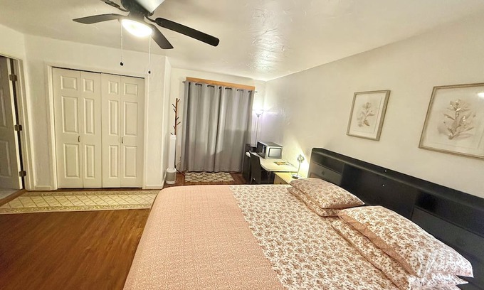 Scotts Valley House | Redwood View Suite 326SQ.FT Private Entrance &Bath