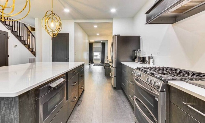 Lexington House | Lazarus Manor