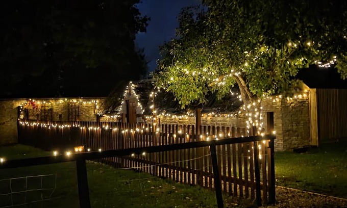 Ampney Crucis Cottage | Beautifully Renovated CostwoldCottage in Latton, near Cricklade and Swindon.