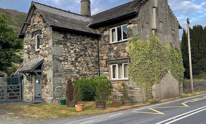 Penrith House | Beautiful House with Spectacular Mountain Views