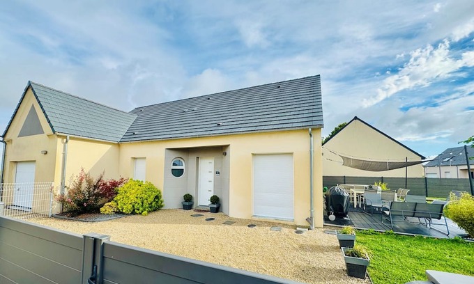 Theuville House | Maison Campagne Meublée Tourisme * * * 15 min from Chartres with Jacuzzi