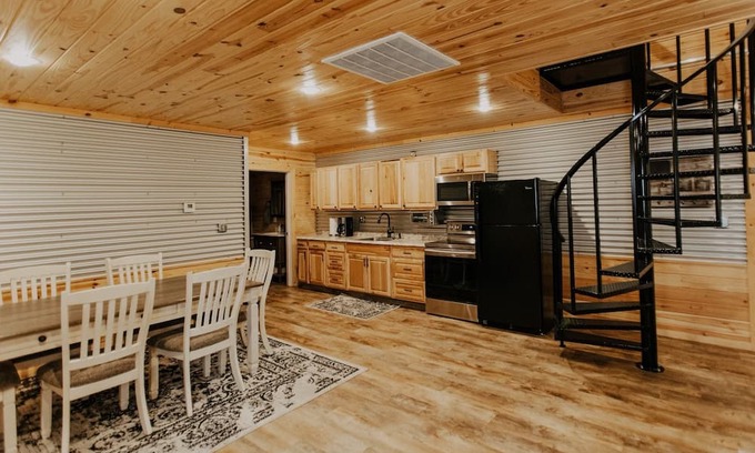 Seminole Apartment | Cedar Guest House